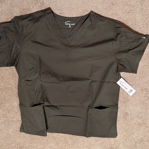 UA Butter-Soft Core Women's 2-Pocket V-Neck Scrub Top Olive Large. NWT